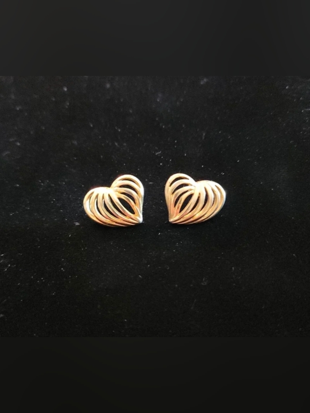 Marvella Elegant Gold Plated Metal Polished Heart Earrings/ Heart Stud Piercingi